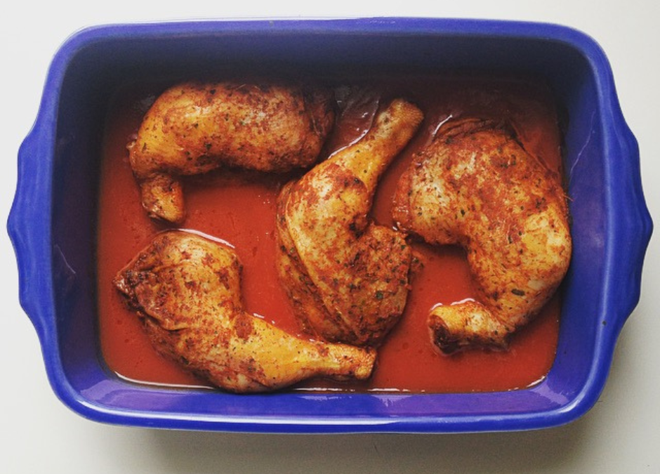 Cuisses de poulet rôties à la tomate